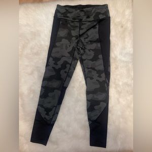 Camo print Calvin Klein leggings size S